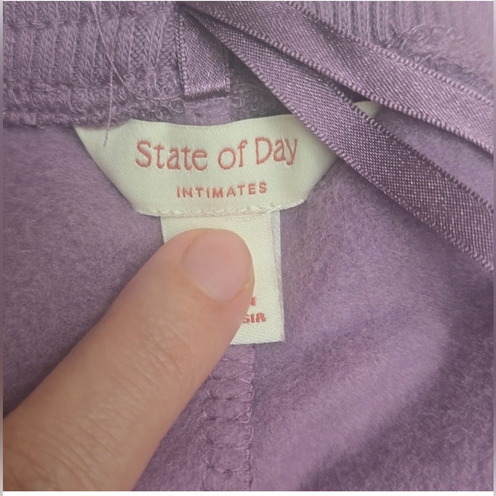 State of Day Women's High-Rise Fleece
Cargo Sweatpants - Picture 3 of 8